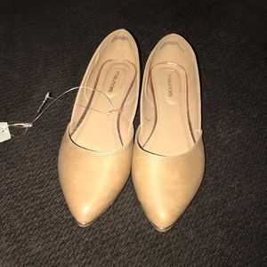Tan flats